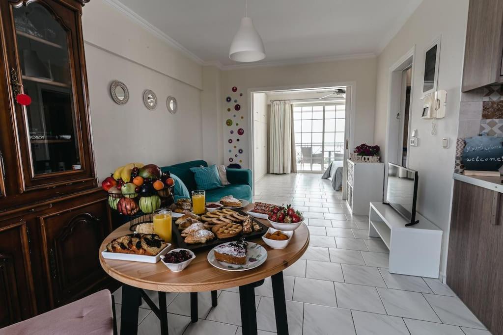 Sea View Apartment "Elise" Loutraki  Exterior photo